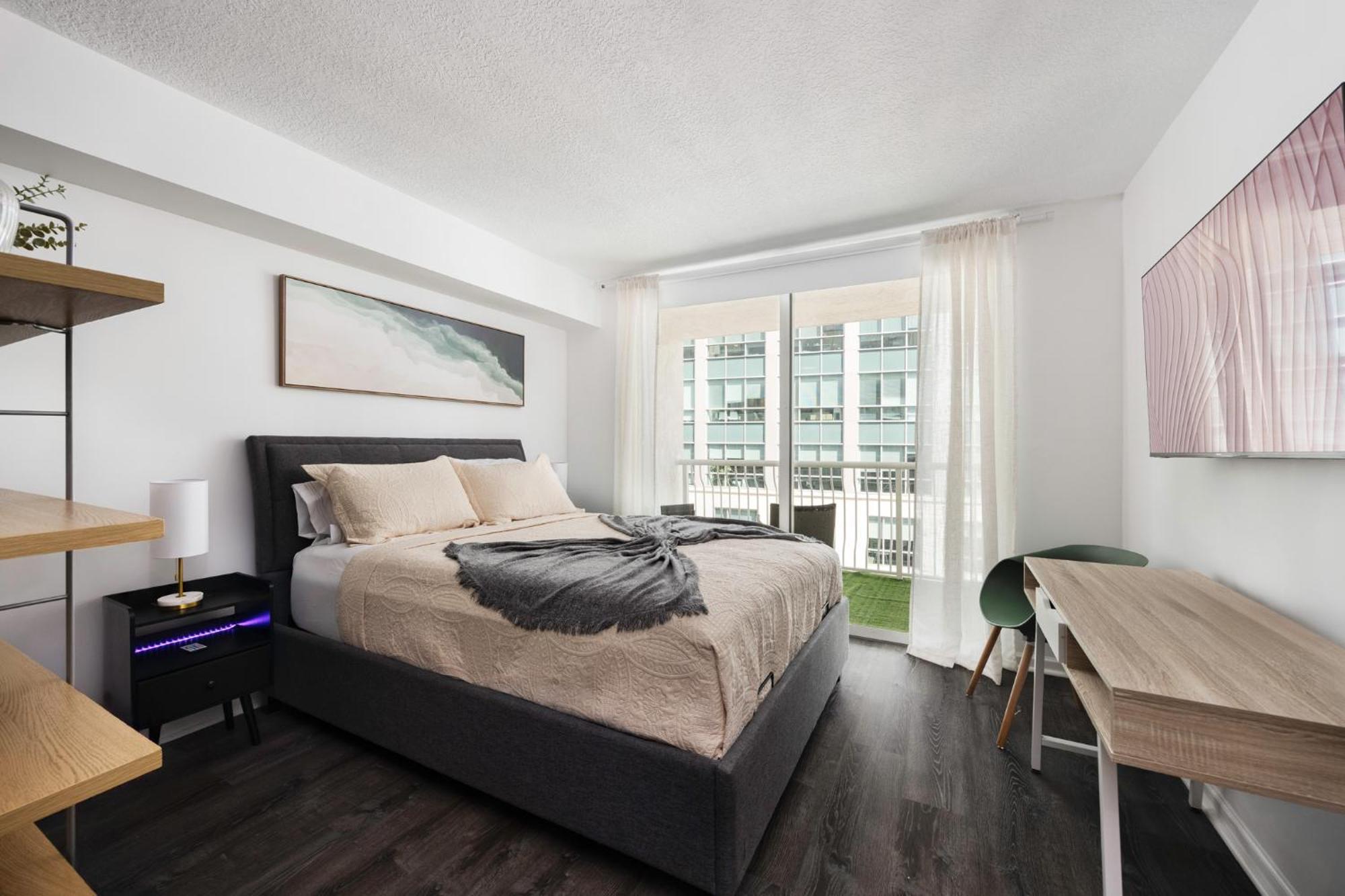 In Brickell With Pool, Gym, Free Parking And Game Appartement